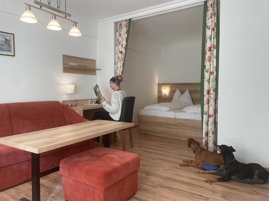 Hotel Reitzentrum Hausruckhof Ampflwang im Hausruckwald Εξωτερικό φωτογραφία